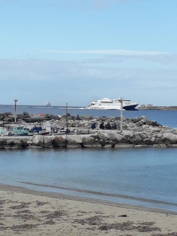 Two ferries passing Bountaraki on the way to Paroikia Port.