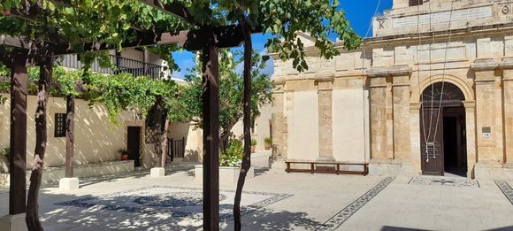 Crete: Gonia monastery