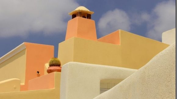 Colours of Thira