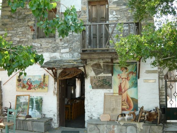 Taverna in Kastro village