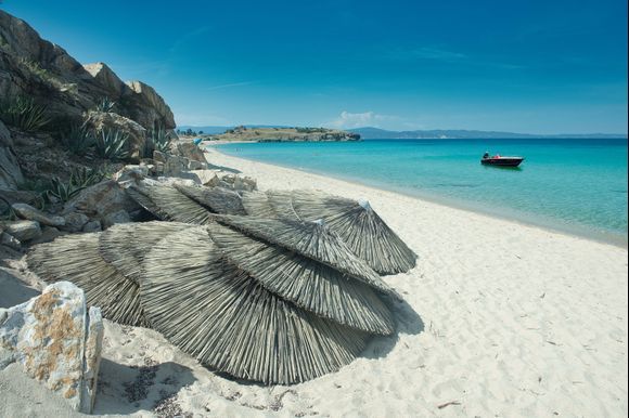 Sithonia, photographic walk in front of crystal clear waters