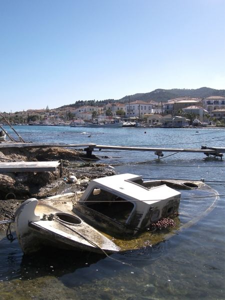 Shipwreck in Spetses