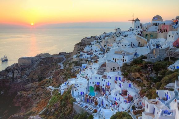 The most spectacular view in Oia at sunset