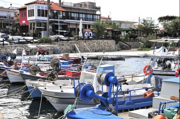 Amouliani, the port