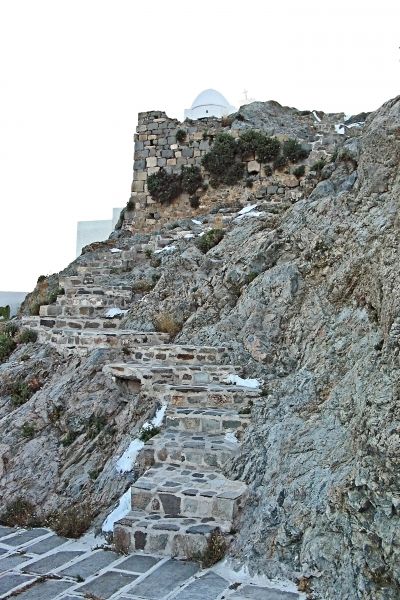 up to the highest point of the Chora