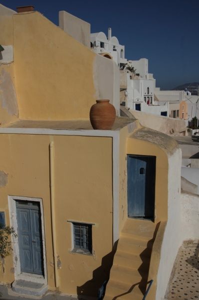 the street of Thira 1