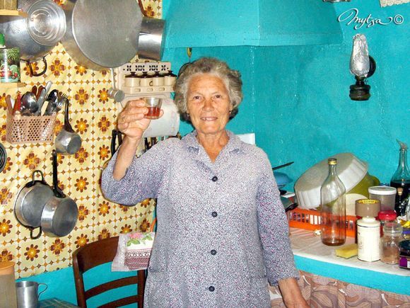 serifos, koutalas
Irini in her kitchen