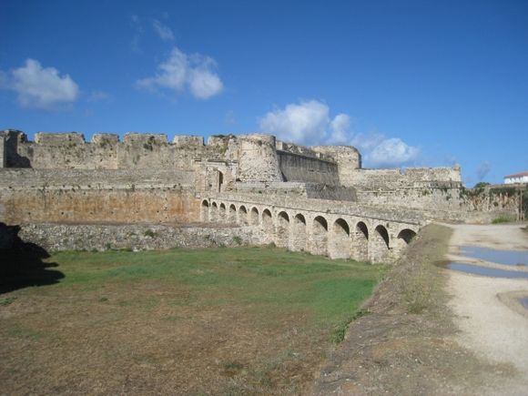 METHONI