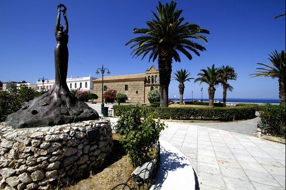 A wonderful morning at Solomos Square, Zakynthos Town!