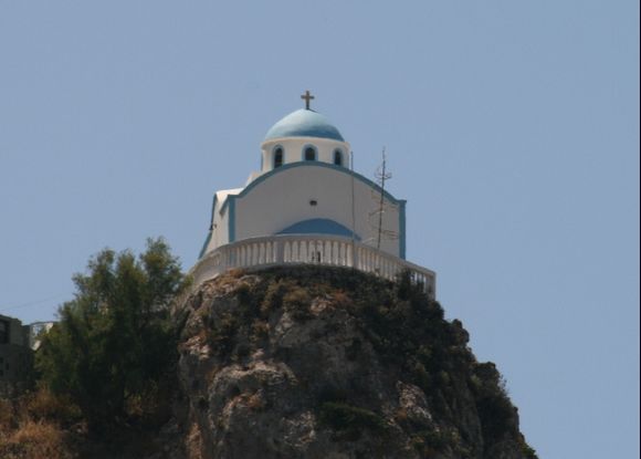 I remeber being invited to carry stones high up when visiting a chappel near Lindos (Rhodes); 40°c I have done my little share.. why are Greeks chappels allways so high, deep, far or unreachable..