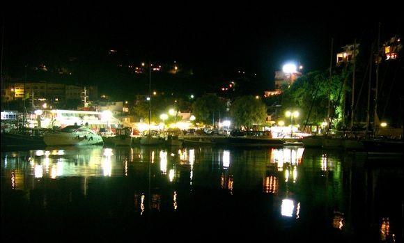 Patitiri port by night