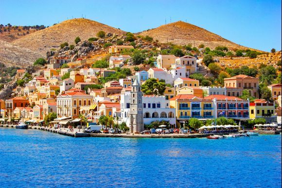 
Symi island is one of the gems of the Dodecanese island chain!
Book your ferry ticket to Symi here 👉 ferries.greeka.com
