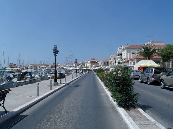 The whole sidewalk in front of the central area of Aegina is a marina, giving this beautiful island its typical and wonderful view.