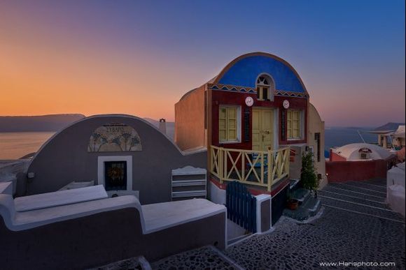 Oia Santorini - www.harisphoto.com