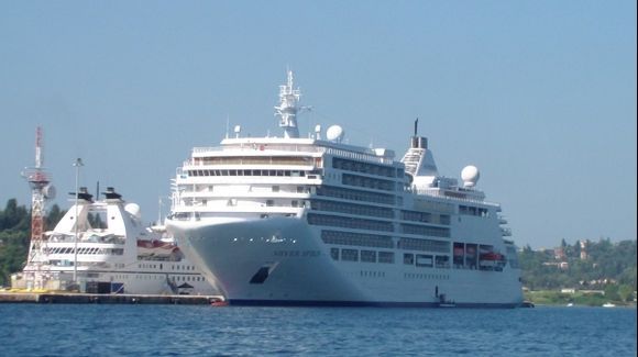 Corfu cruise ships