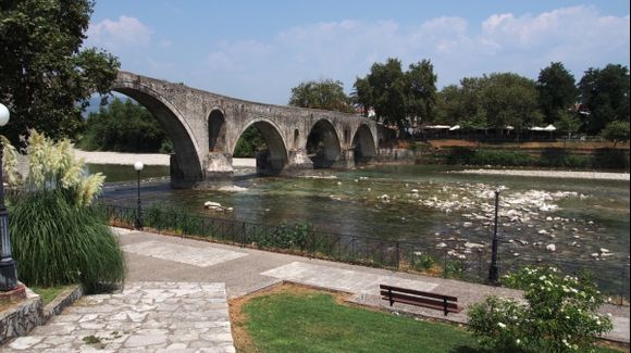 old bridge of Arta