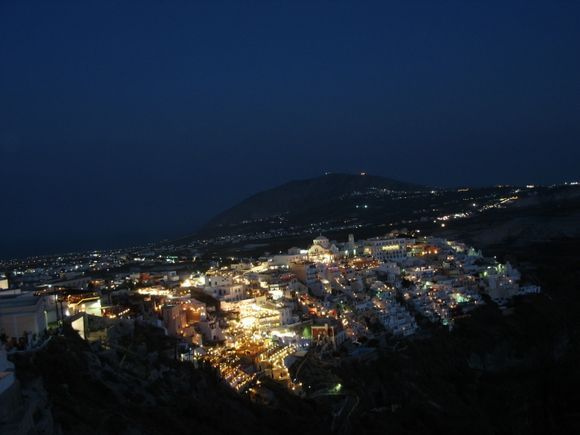 Fira by night