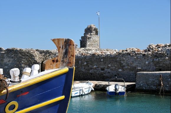 The Venetian castle of Naoussa.