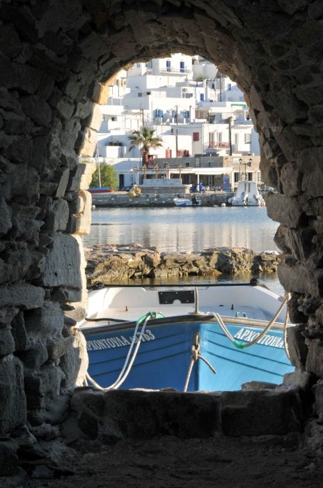 The port of Naoussa.