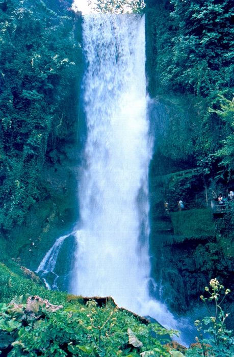 Edessa, the waterfall.