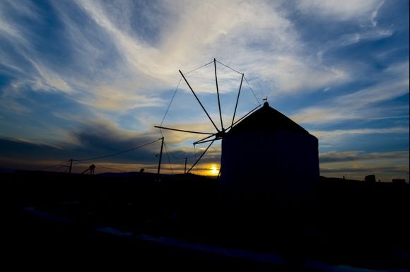 sunset at the windmill of Milos Cafè