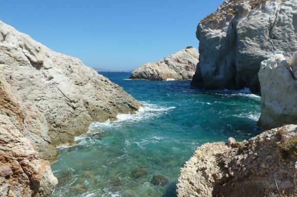 Rocks and the sea to the right of Firopotamos