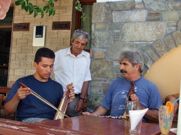 Folk music in Diafani