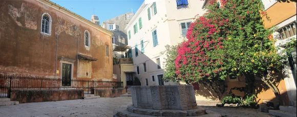 Venetian well, Corfu town