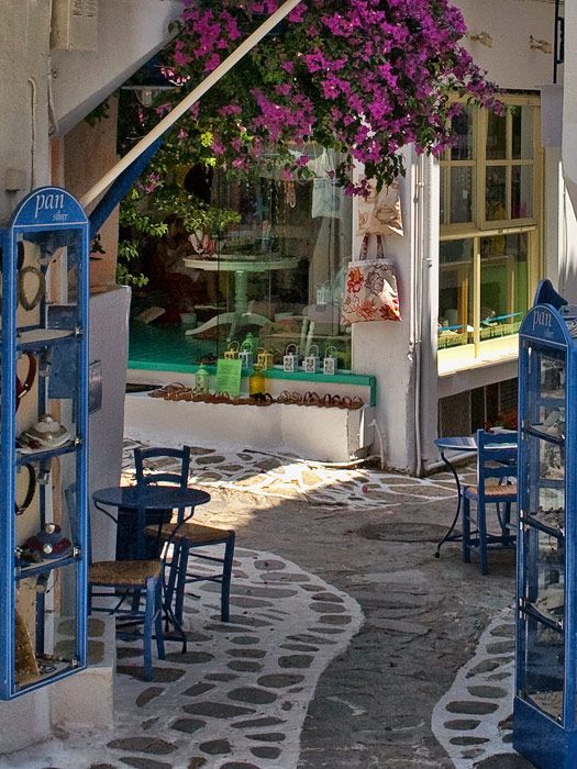 Narrow passages of Skiathos town