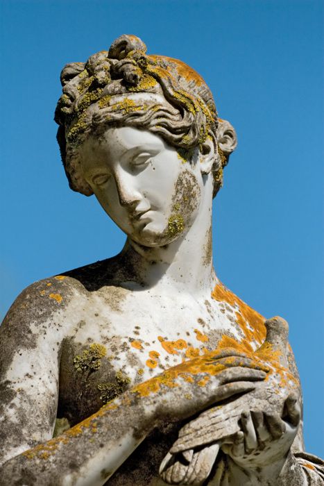 A sculpture from Achilleon, detail