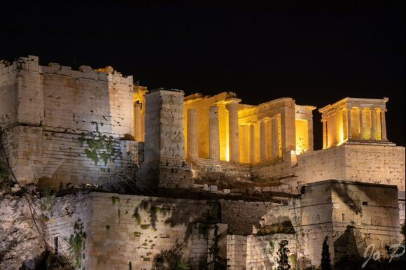 Luminous Parthenon on the Acropolis, sets the tone of the beauty of Athens by night