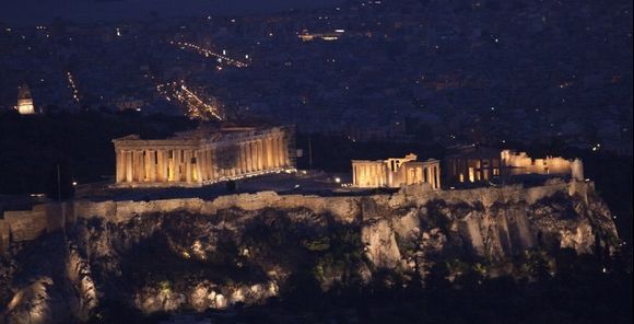 night view of akropoli 2