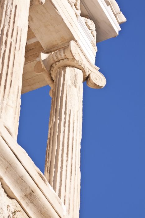 columns of akropoli 1