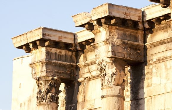 columns of akropoli 2