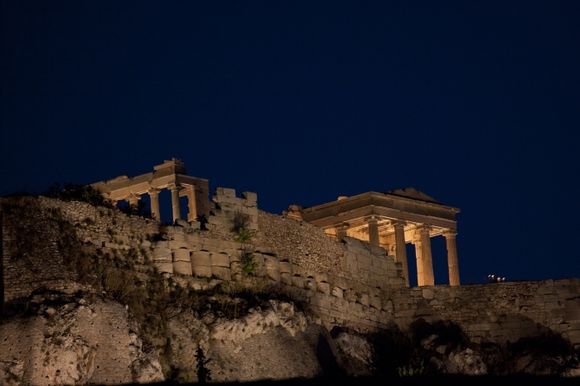 night view of akropoli 1