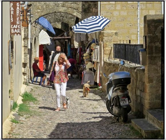 25-09-2015  Rhodos: Streetscene in the old town