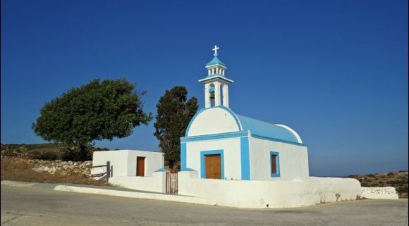 02-09-2014  Lipsi: One of the many little chapels on Lipsi