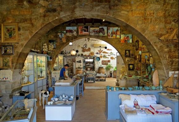 21-09-2017  Patmos: A look into the Artshop