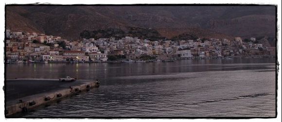 26-09-2013 Kalymnos: Early in the morning, waiting for the ferry ......
