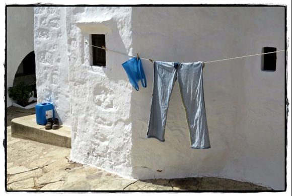 11-09-2015  Patmos:  Chora   Drying