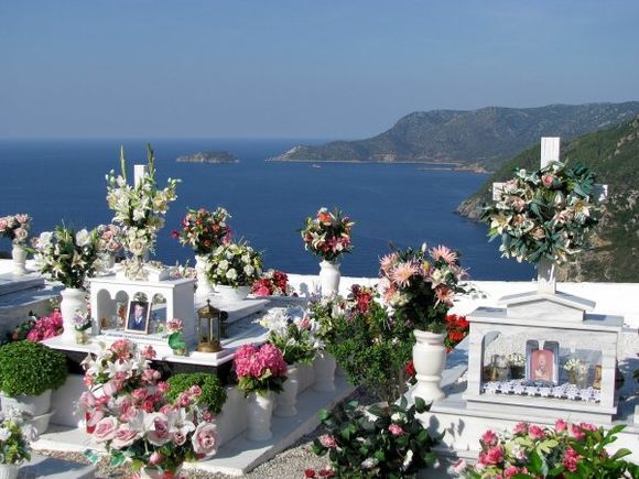11-09-2008  Alonissos; Grave Yard with a nice view  1
