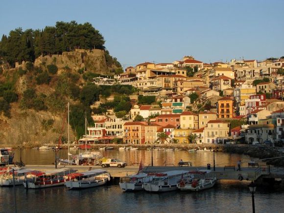 17-09-2010 Parga: In the early morning sun