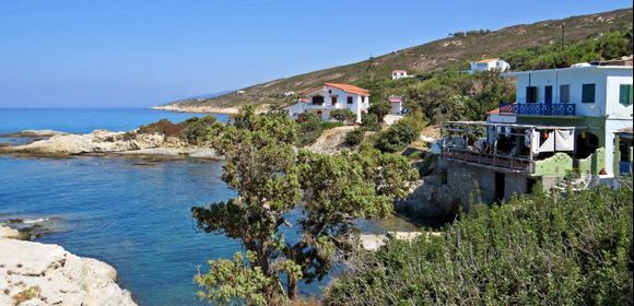 07-09-2018 Ikaria: A small village on the verry nice coastline at Ikaria