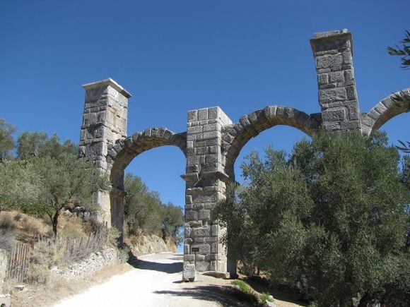 15-09-2011: Lesbos  Again the amazing Aquaduct of Moria