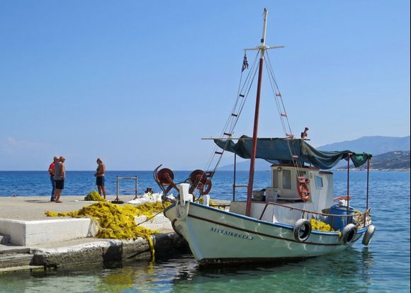 08-09-2018 Ikaria: Talking with the fisherman .....