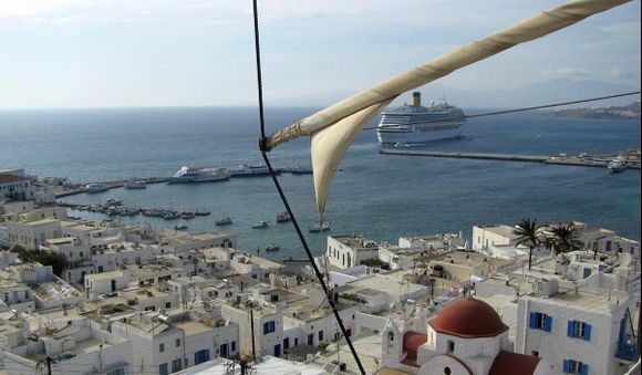 10-09-2009  Mykonos: View from a mill