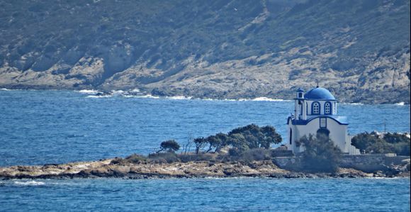 04-09-2018 Ikaria: Churcon on a small peninsula