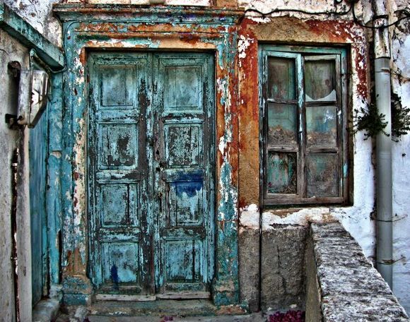 11-09-2013  Patmos: Skala   Old door (I pimp up the colours a bit)