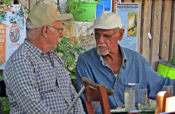 17-09-2019 Ikaria: Raches .......A talk on a terras  with a drink .......;-)