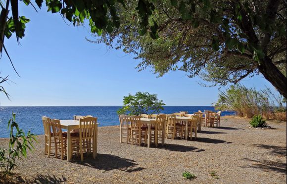 22-09-2019 Ikaria: A quiet relaxt place on the coastway near Agios Kirikos